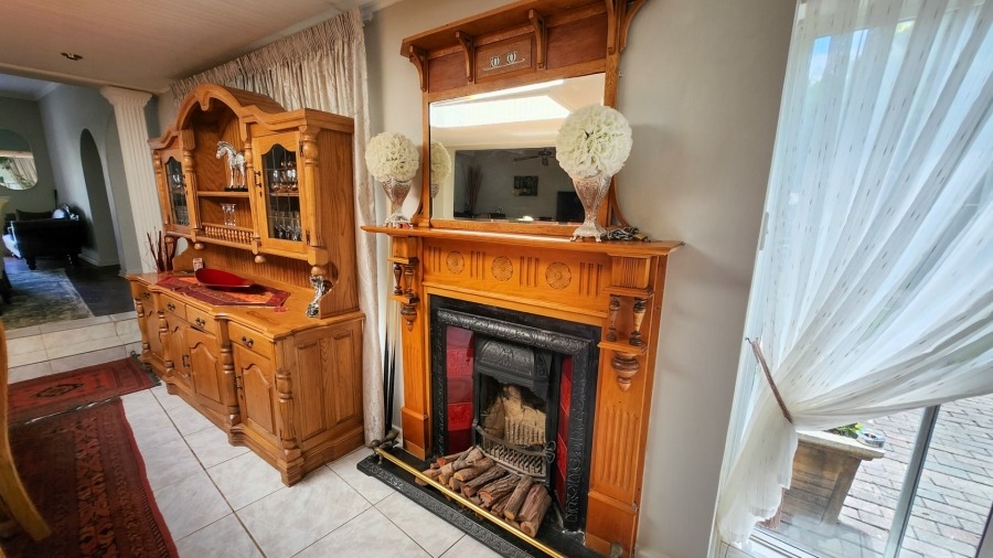 4 Bedroom Property for Sale in Wilgenhof Free State